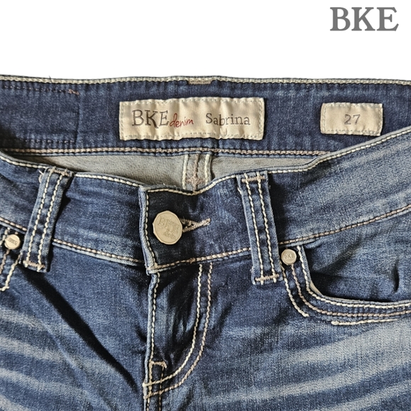 BKE Sabrina Stretch Crop Jean - Picture 5 of 5